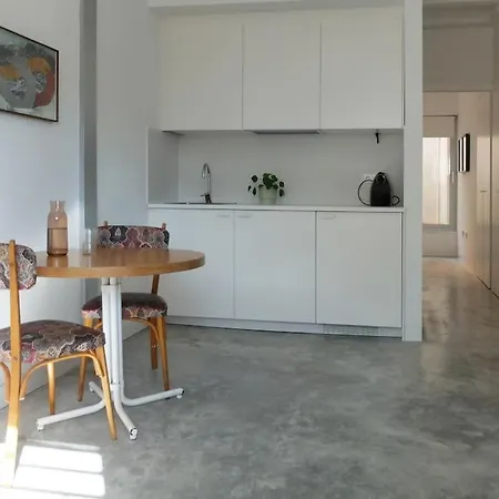 Design Near Center, Cool Popular Neighborhood Apartamento